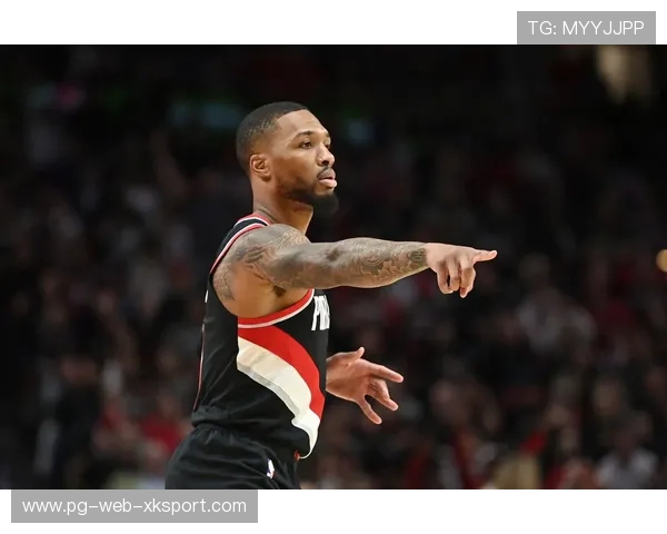 利拉德弧顶三分为开拓者锁定比赛胜果