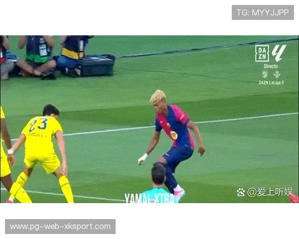 亚马尔禁区内完成射门